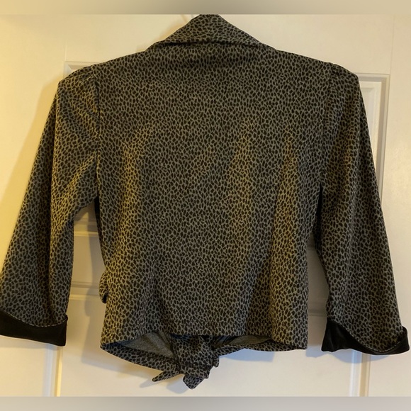 2b Bebe cardigan sweater medium - Picture 2 of 7